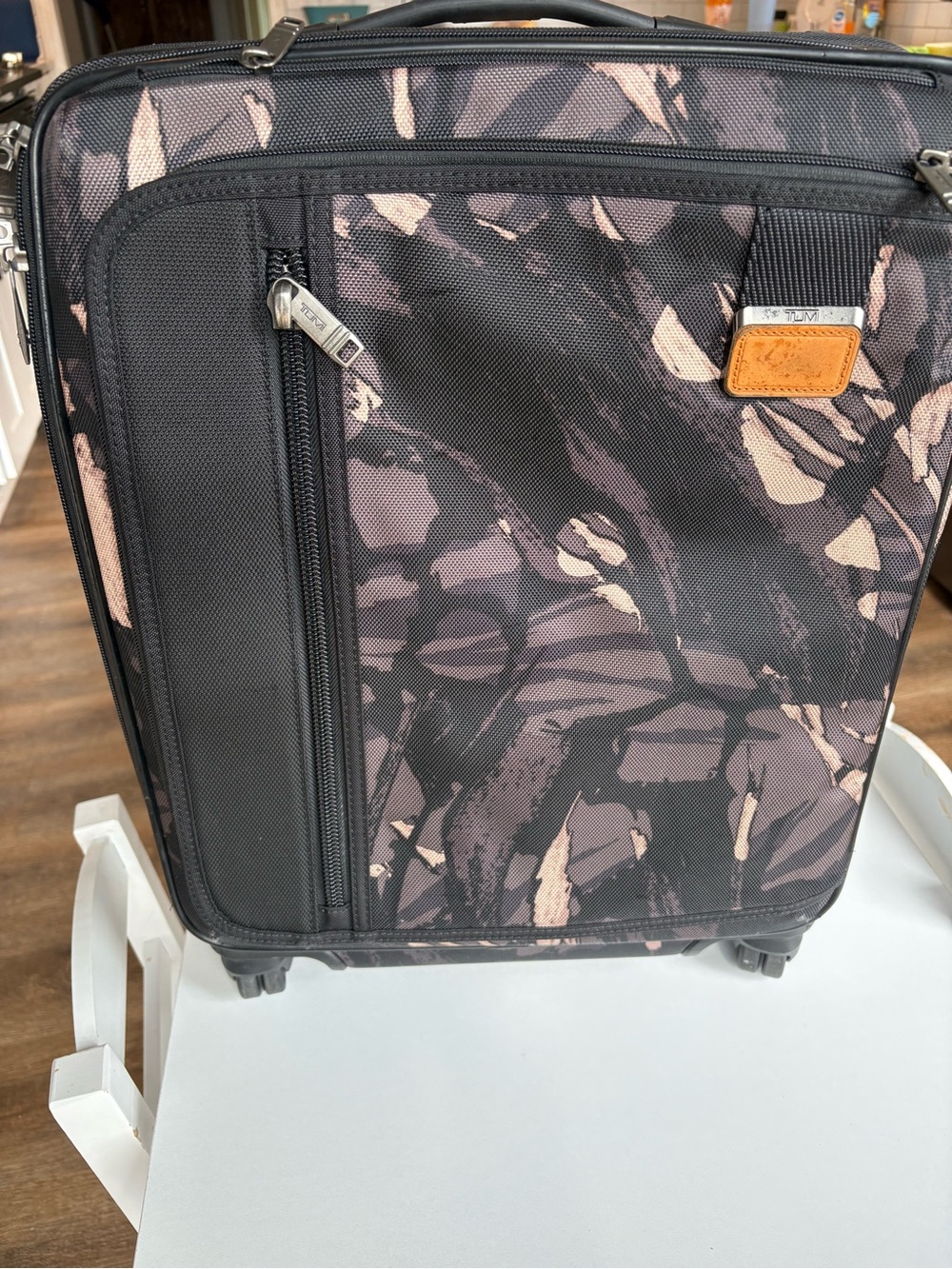 TUMI Merge International 4 Wheel Carry On Spinner